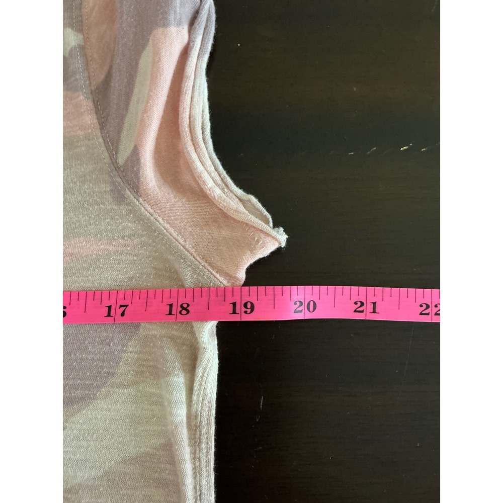 We The Free Top Women's Medium Camo Print T-Shirt Casual Short Sleeve Top - Picture 4 of 6